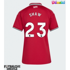 Manchester United Luke Shaw #23 Dámské Domácí Dres 2026-27 Krátký Rukáv Manchester United Luke Shaw #23 Dámské Domácí Dres 2026-27 Krátký Rukáv